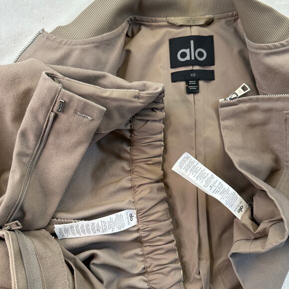 Alo Light Cocoa Main Character High-Waist Wide Leg Trouser Cropped Jacket XS - Picture 6 of 16